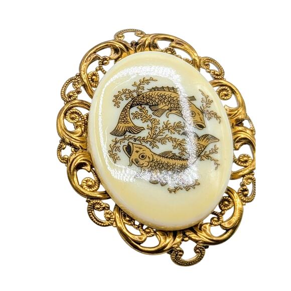 Vintage Gilded Filigree Three Piece Brooch Lot - Picture 10 of 13